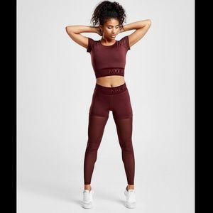 Nike Pro Deluxe Mesh Leggings I’m Burgundy